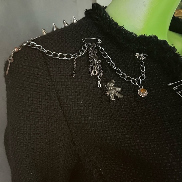 Upcycled Ann Taylor Chunky Boucle’ Jacket w. Chain, Pin & Charm Embellishments - Picture 9 of 16